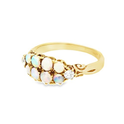 Pre Owned 18ct Opal and Diamond Ring ZU43